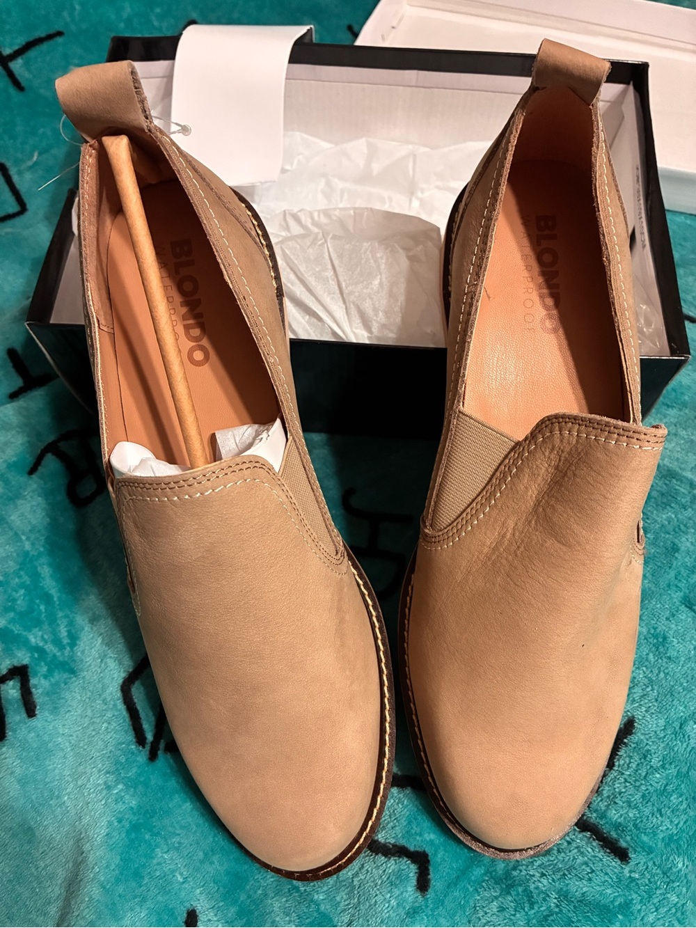 Blondo Women's Slip-On Loafers in Light Tan - Picture 3 of 4